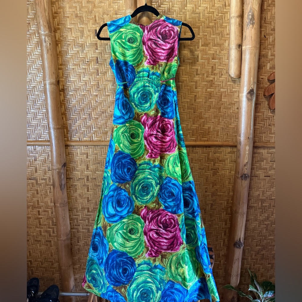 Vintage 60s Malihini Hawaiian muumuu Vibrant Floral Sleeveless Maxi Dress XS